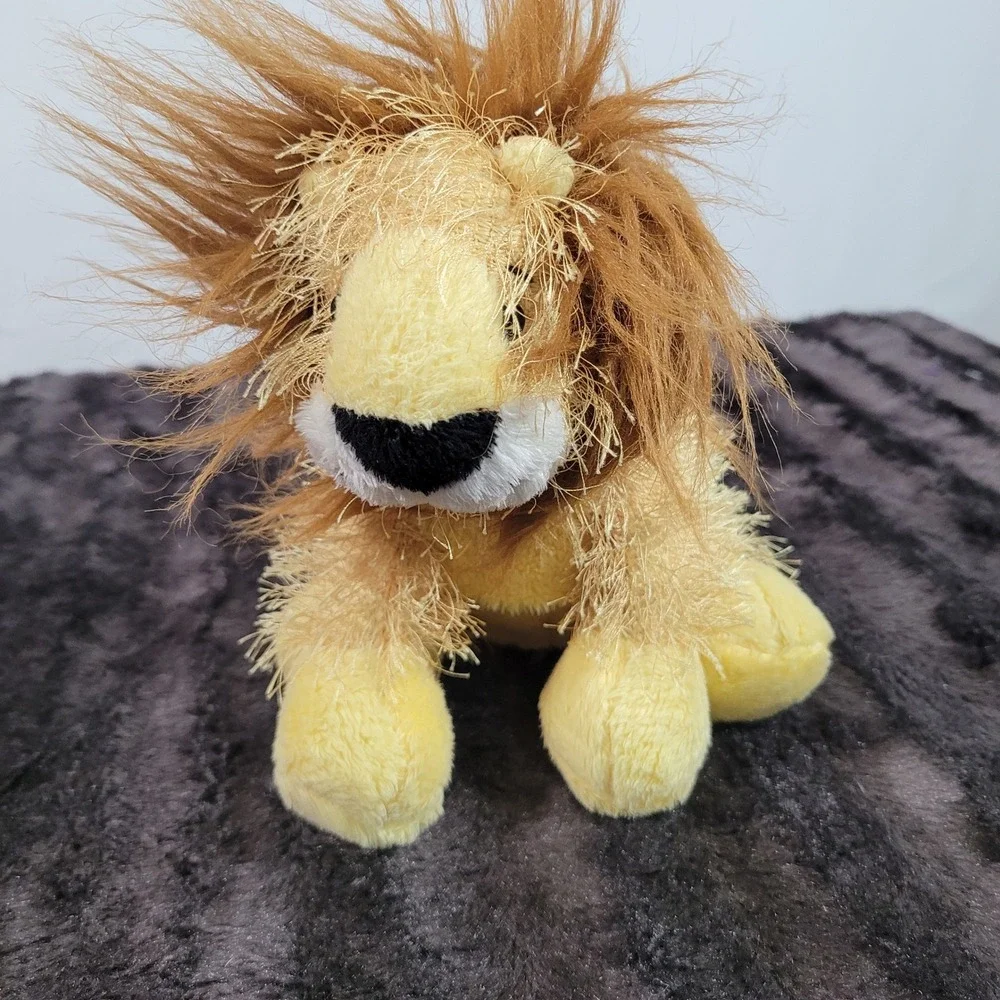 Ganz Webkinz Lion Plush Stuffed Animal HM006 Yellow Wild Cat Collectible Toy